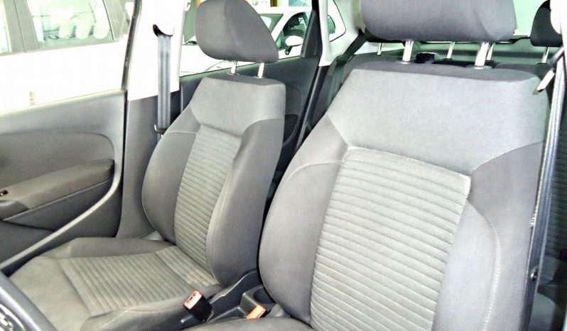 VOLKSWAGEN Polo – 2011 full