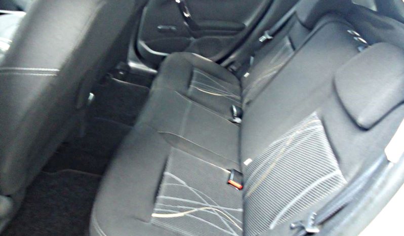 PEUGEOT 208 (2013) full