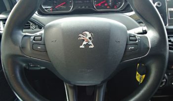 PEUGEOT 208 (2013) full