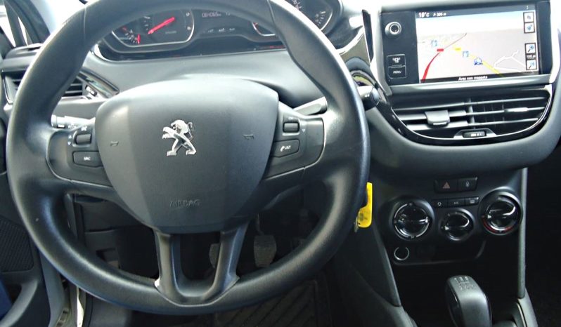 PEUGEOT 208 (2013) full