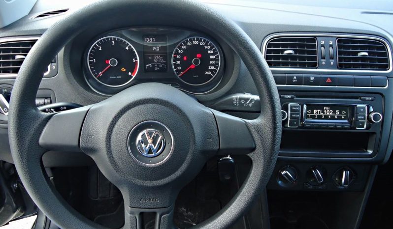 VOLKSWAGEN POLO (2012) full