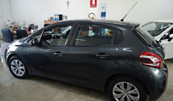 PEUGEOT 208 (2014) full