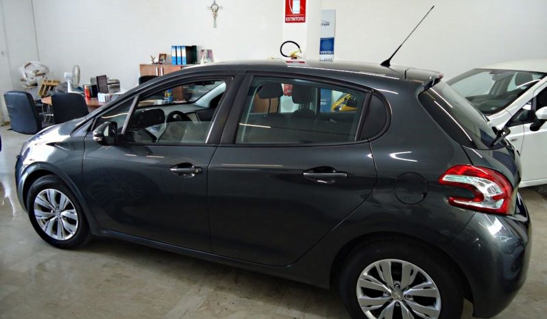 PEUGEOT 208 (2014) full