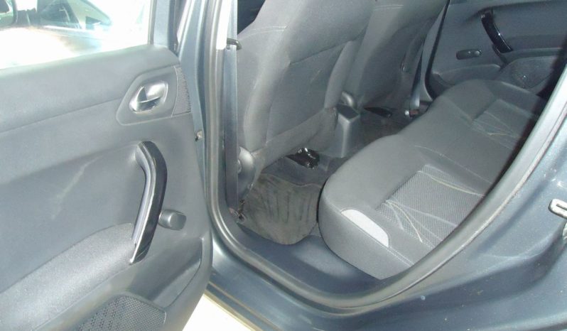 PEUGEOT 208 (2014) full