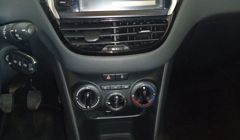 PEUGEOT 208 (2014) full