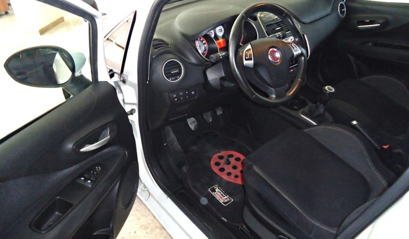 FIAT Punto lounge (2013) full