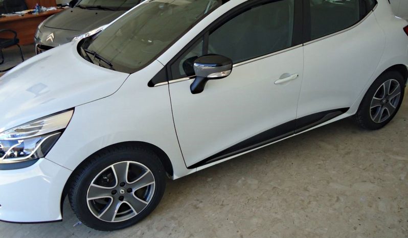 RENAULT CLIO Live (2015) full