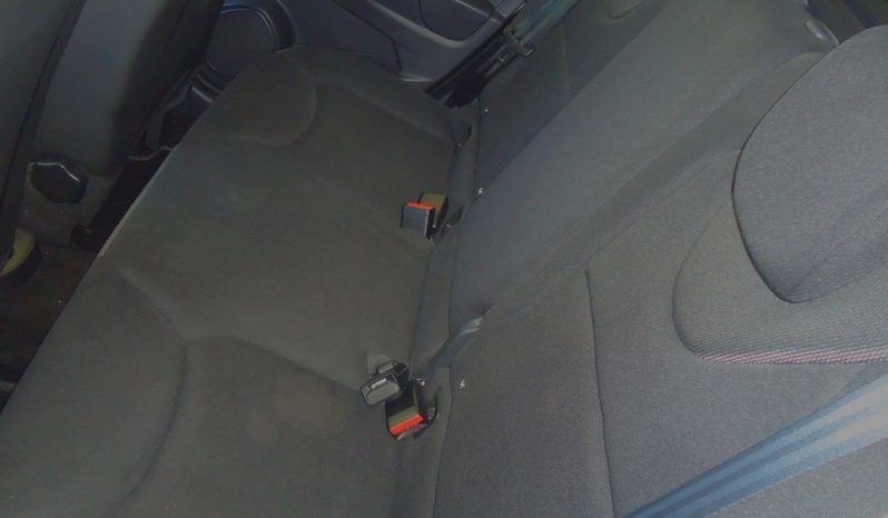 RENAULT CLIO Live (2015) full