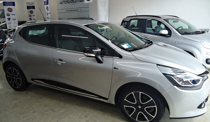 RENAULT Clio (2016) full