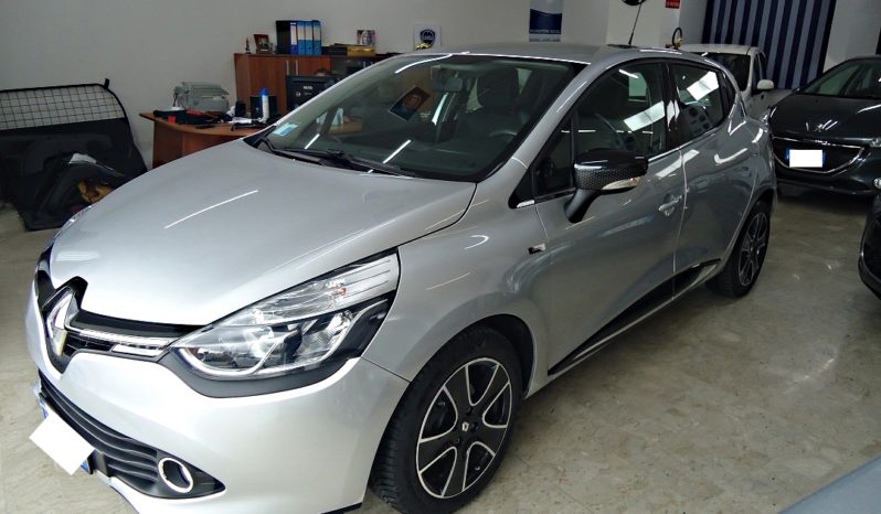 RENAULT Clio (2016) full
