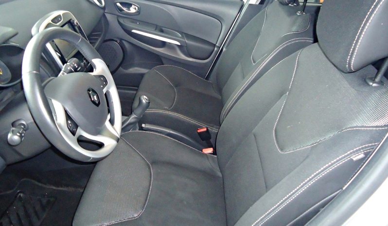 RENAULT Clio (2016) full