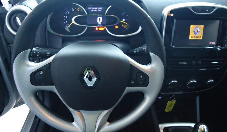 RENAULT Clio (2016) full