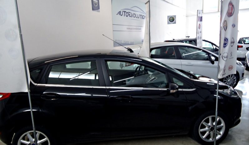 FORD Fiesta (2009) full