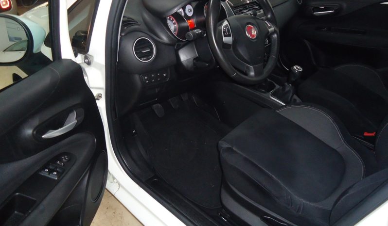 FIAT Punto lounge (2014) full