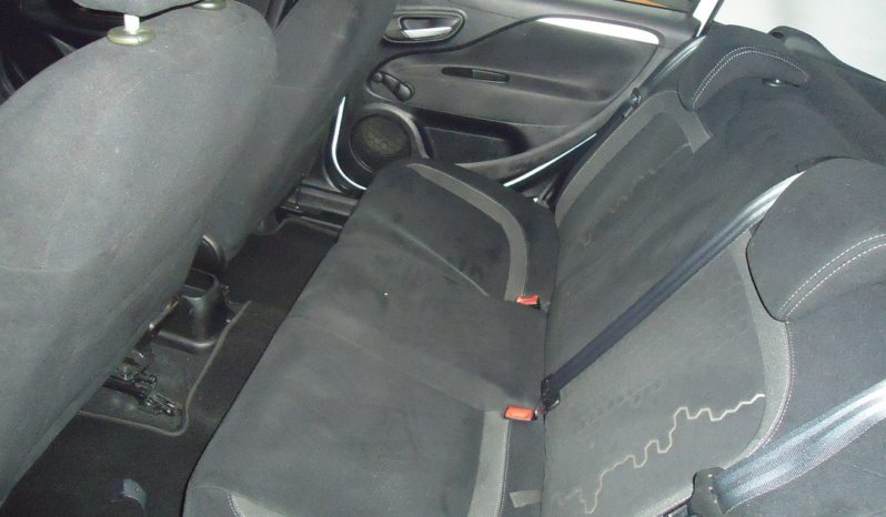 FIAT Punto lounge (2014) full