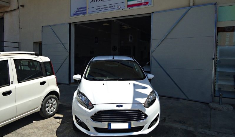 FORD Fiesta (2013) full