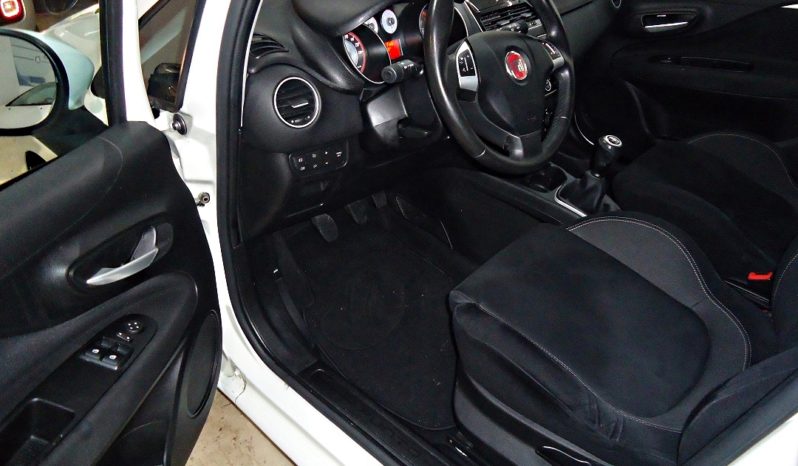 FIAT Punto Lounge (2014) full