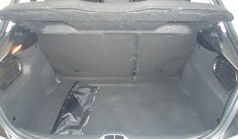 PEUGEOT 208 (2015) full