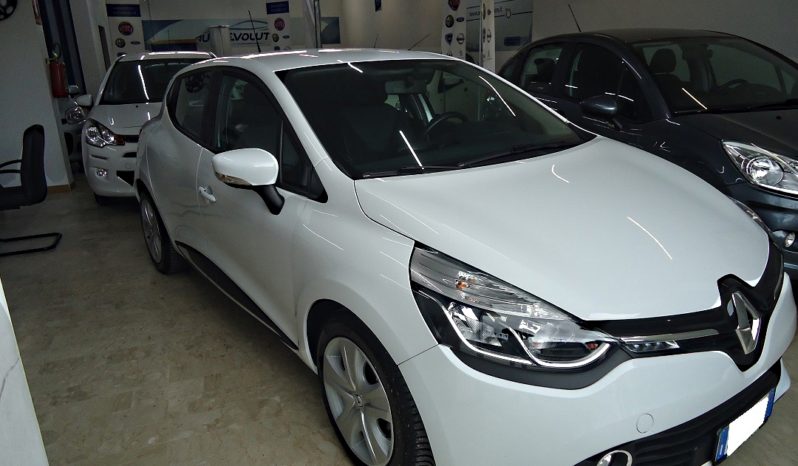 Renault Clio (2015) full