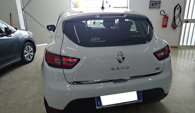 Renault Clio (2015) full