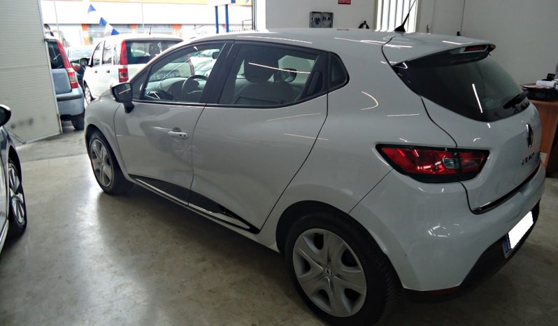 Renault Clio (2015) full