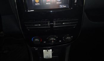 Renault Clio (2015) full