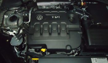 VOLKSWAGEN Golf (2015) full