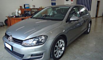 VOLKSWAGEN Golf (2015) full