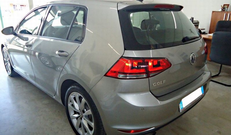 VOLKSWAGEN Golf (2015) full