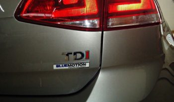 VOLKSWAGEN Golf (2015) full