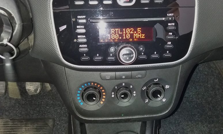 FIAT Punto (2015) full
