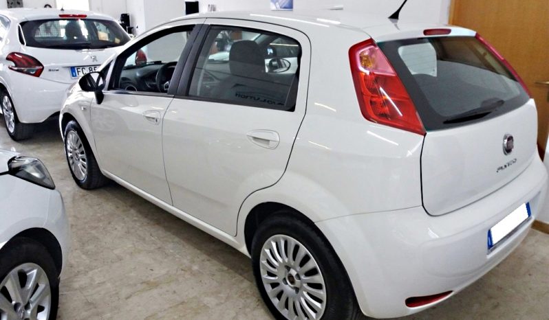 FIAT Punto (2015) full