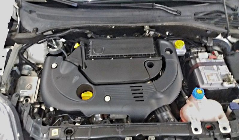 FIAT Punto (2015) full