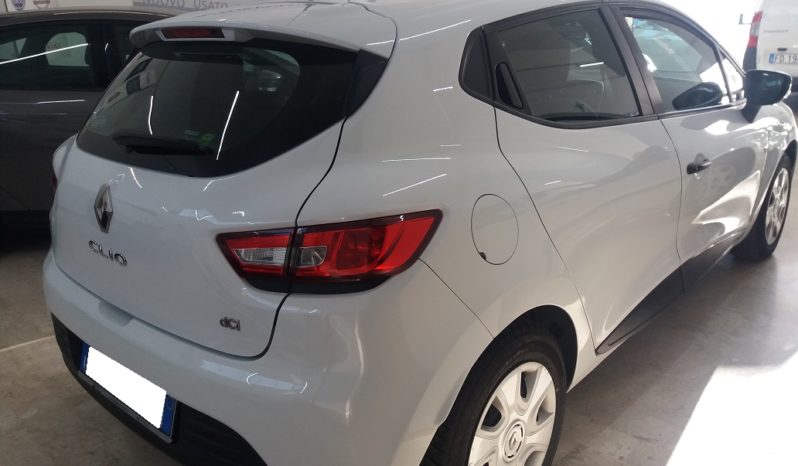 Renault Clio (2016) full