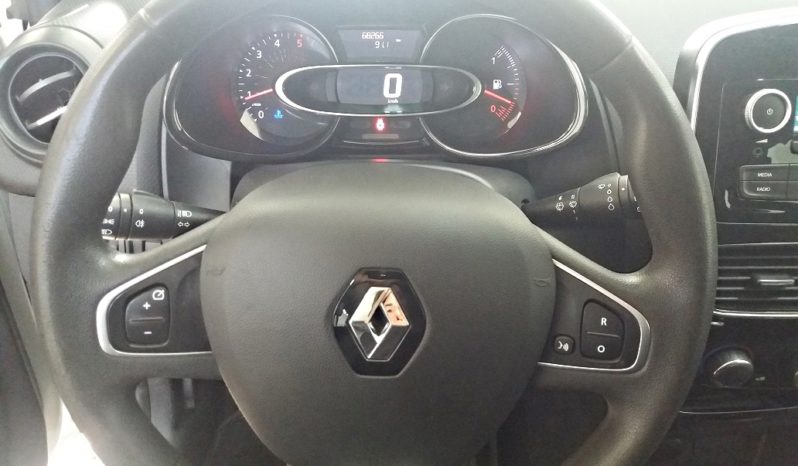 Renault Clio (2016) full