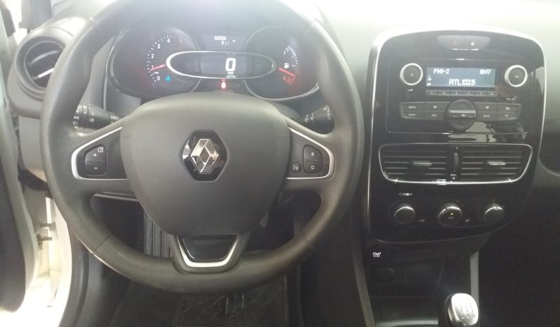 Renault Clio (2016) full
