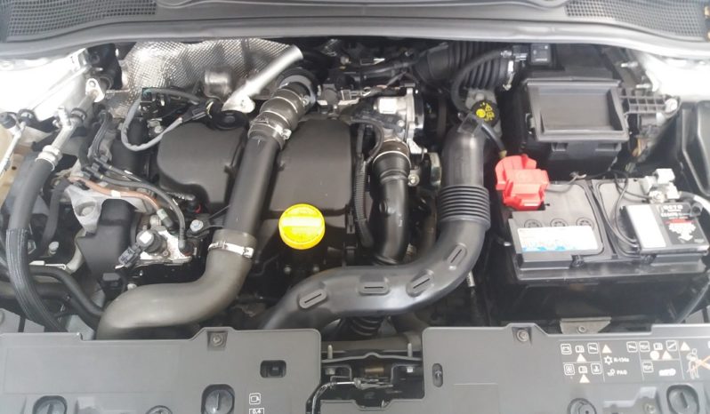 Renault Clio (2016) full