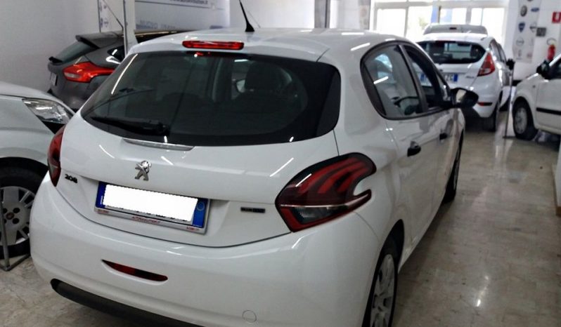 PEUGEOT 208 (2015) full