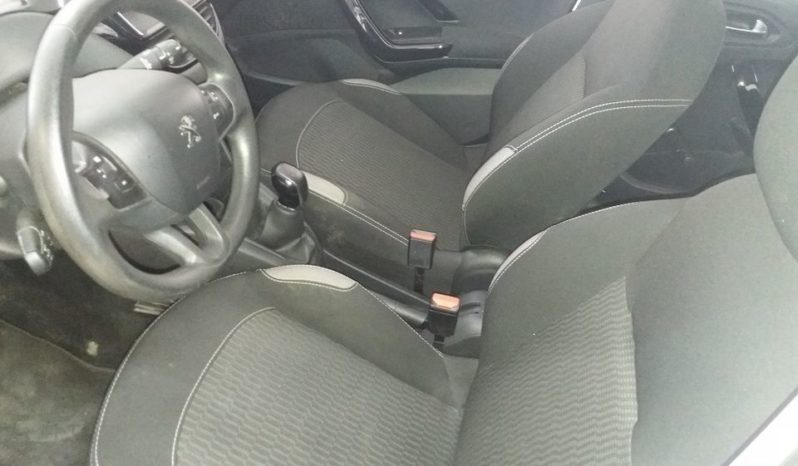 PEUGEOT 208 (2015) full