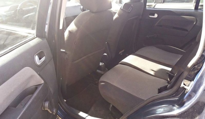 FORD Fusion (2005) full