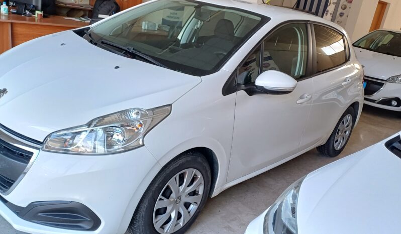 PEUGEOT  208 HDI (2018) full